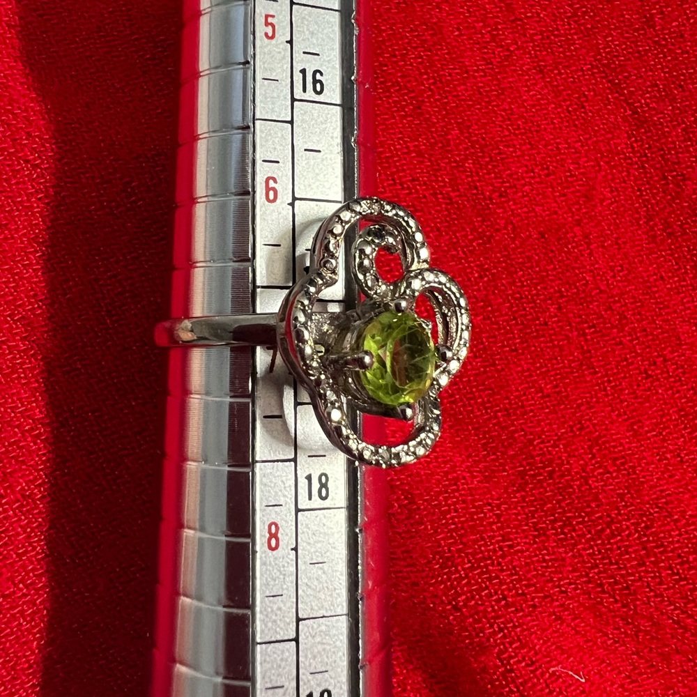 Vintage Peridot Silver Ring